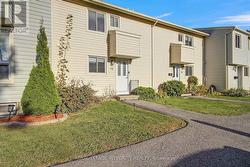 29 - 44 THISTLEDOWN COURT Ottawa, ON K2J 1M9