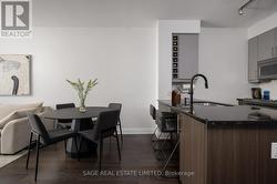 1409 - 530 ST CLAIR AVENUE W Toronto, ON M6C 0A2