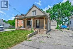 84 FRANKLIN Street S  Kitchener, ON N2C 1R4
