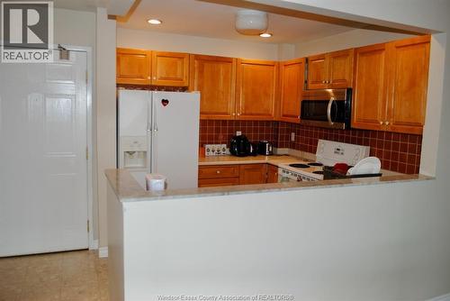 3000 SANDWICH STREET Unit# 410 , Windsor, Ontario N9C 4G3 5