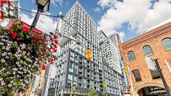 813 - 158 FRONT STREET E Toronto, ON M5A 0K9