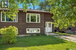 1921 McKercher DRIVE Saskatoon, SK S7J 3W1