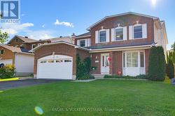 736 HAUTEVIEW CRESCENT  Ottawa, ON K4A 2B8