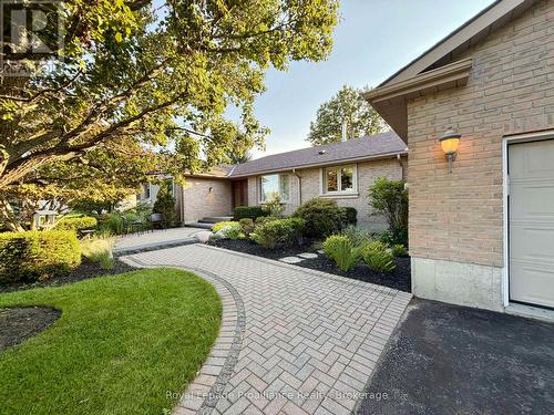 100 BAY BREEZE STREET  Prince Edward County (Ameliasburg Ward), ON K8N 4Z7