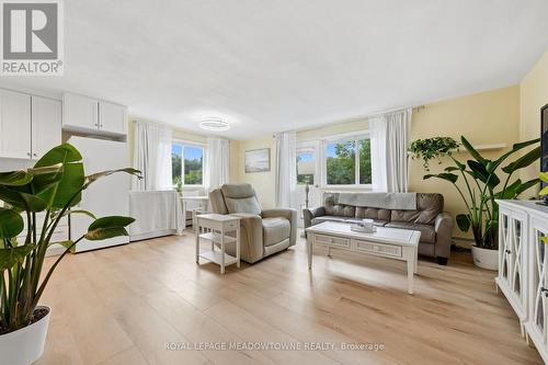 301 - 49 PARK AVENUE  Halton Hills, ON L7G 3H9
