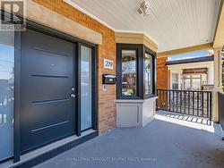 279 LAUDER AVENUE Toronto, ON M6E 3H5