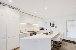 #204-430 Parry St Victoria, BC V8V 2H7