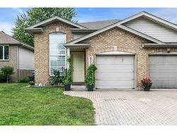 496 MERRILL Avenue Lasalle, ON N9J 3N7