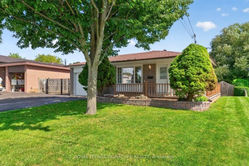 681 Balaton Avenue  Pickering, ON L1W 1W2