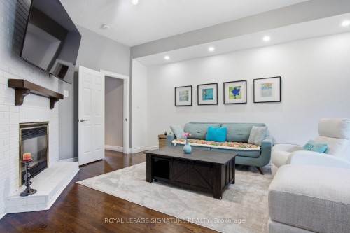 2516 Willowburne Drive, Mississauga, ON 