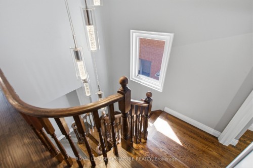 2516 Willowburne Drive, Mississauga, ON 