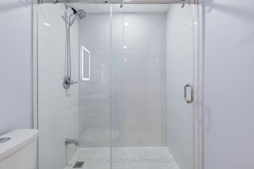 2516 Willowburne Drive, Mississauga, ON 
