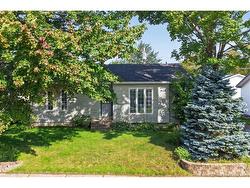 51 Weyburn  Moncton, NB E1A 5M5
