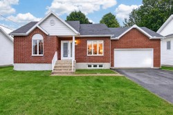 1152 Rue Frontenac  Trois-Rivières, QC G8V 1R2
