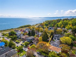 48 Cambridge St Victoria, BC V8V 4A8