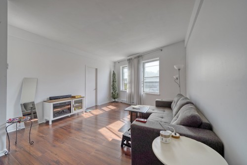 6959 Rue Sherbrooke O. , Montréal (Côte-des-Neiges/Notre-Dame-de-Grâce), QC H4B 1R1 5