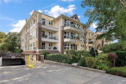 #204-1501 Richmond Ave Victoria, BC V8R 4P7