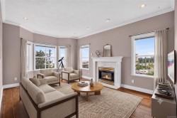 #410-220 Island Hwy WESTParksville, BC V9P 2P3