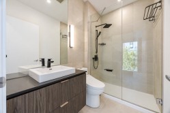 Salle de bains attenante à la CCP - 