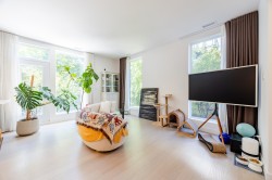 Salon - 