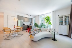 Salon - 