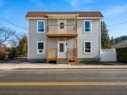 18  - 20 Rue St-Venant  Sainte-Agathe-Des-Monts, QC J8C 2P1