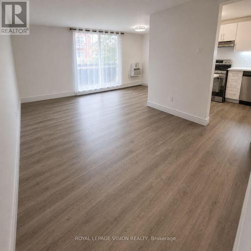 205 - 895 KENNEDY ROAD , Toronto, Ontario M1K 2E9 4