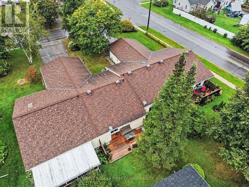 6 Bathurst Road, Perth, ON 