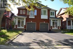 15 BOXHILL ROAD  Markham, ON L3S 4R1