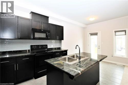 11 Sonoma Valley Crescent, Hamilton, ON 