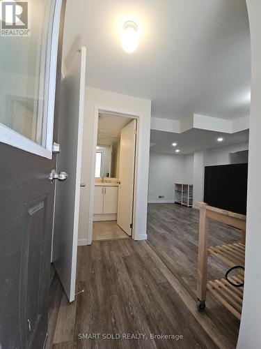 #LOWER - 38 WUHAN LANE , Markham, Ontario L6E 0V4 4