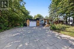 1207 PINEGROVE ROAD Oakville, ON L6L 2W8