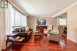 90 BEDFORD PARK AVENUE Richmond Hill, ON L4C 2N8