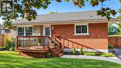 18 CLEARVIEW DRIVE Cambridge, ON N1S 1B2
