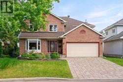 1381 MONTRESOR WAY Ottawa, ON K4A 3C3