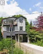 37 1/2 CUMBERLAND STREET St. Catharines, ON L2M 1E4