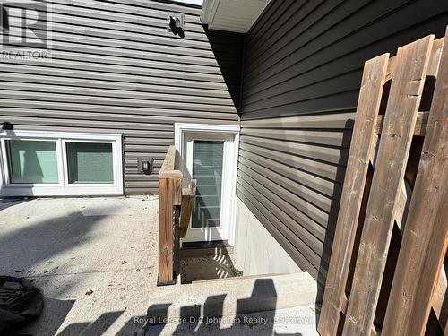 2 - 365 SPENCE STREET , Saugeen Shores, Ontario N0H 2L0 5