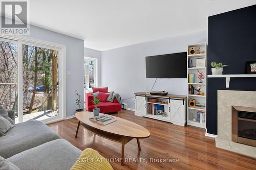 43 Crispin Private, Ottawa, ON 