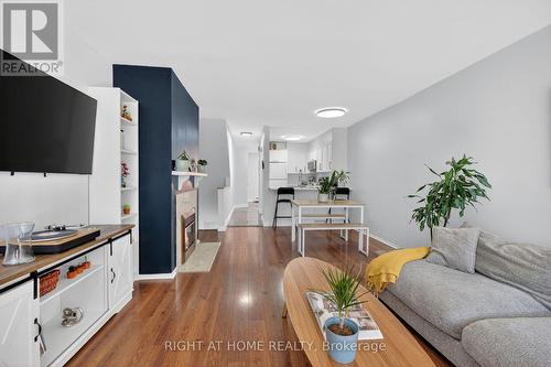 43 Crispin Private, Ottawa, ON 