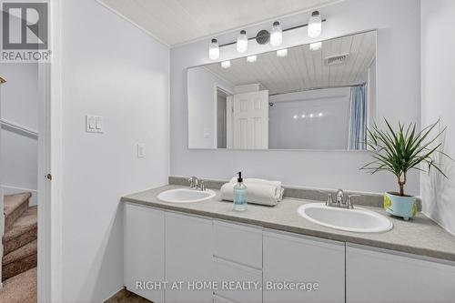 43 Crispin Private, Ottawa, ON 