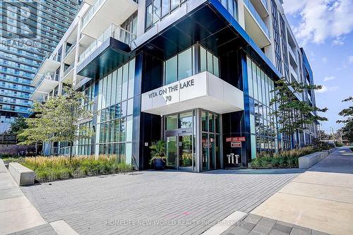 5204 - 70 ANNIE CRAIG DRIVE , Toronto, Ontario M8V 0C4 2