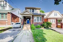 282 PROVINCE Street S Hamilton, ON L8K 2L7