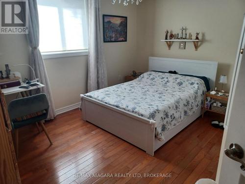 8008 Grossi Court, Niagara Falls (Mt. Carmel), ON 