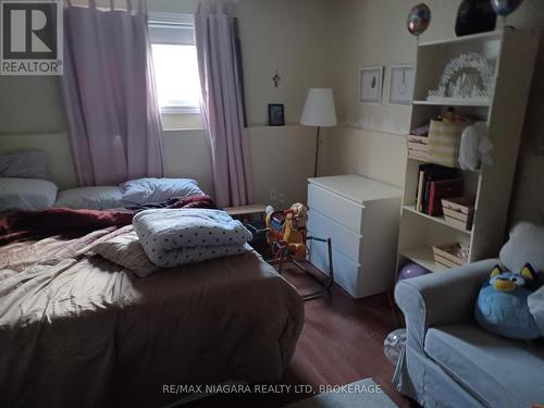 8008 Grossi Court, Niagara Falls (Mt. Carmel), ON 