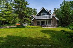 471 ECKFORD AVENUE Saugeen Shores, ON N0H 2L0