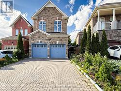 84 BRAEBROOK DRIVE  Whitby, ON L1R 0M9