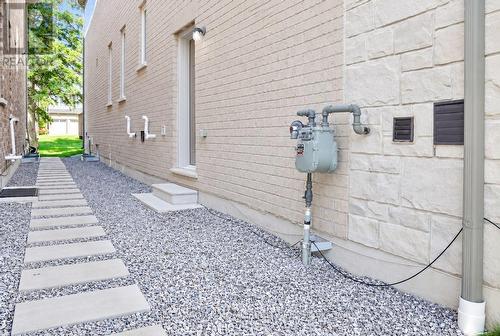 34 - 400 FINCH AVENUE , Pickering, Ontario L1V 0G7 2