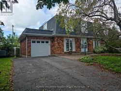 3288 CLEARWATER CRESCENT Ottawa, ON K1V 7S2