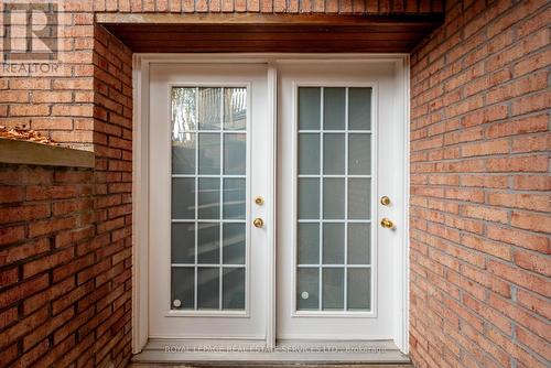 LOWER - 127 RUSHOLME ROAD E , Toronto, Ontario M6H 2Y6 4