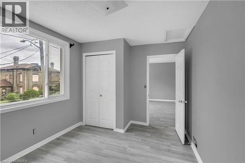 8 Victoria Street, Brantford, ON 